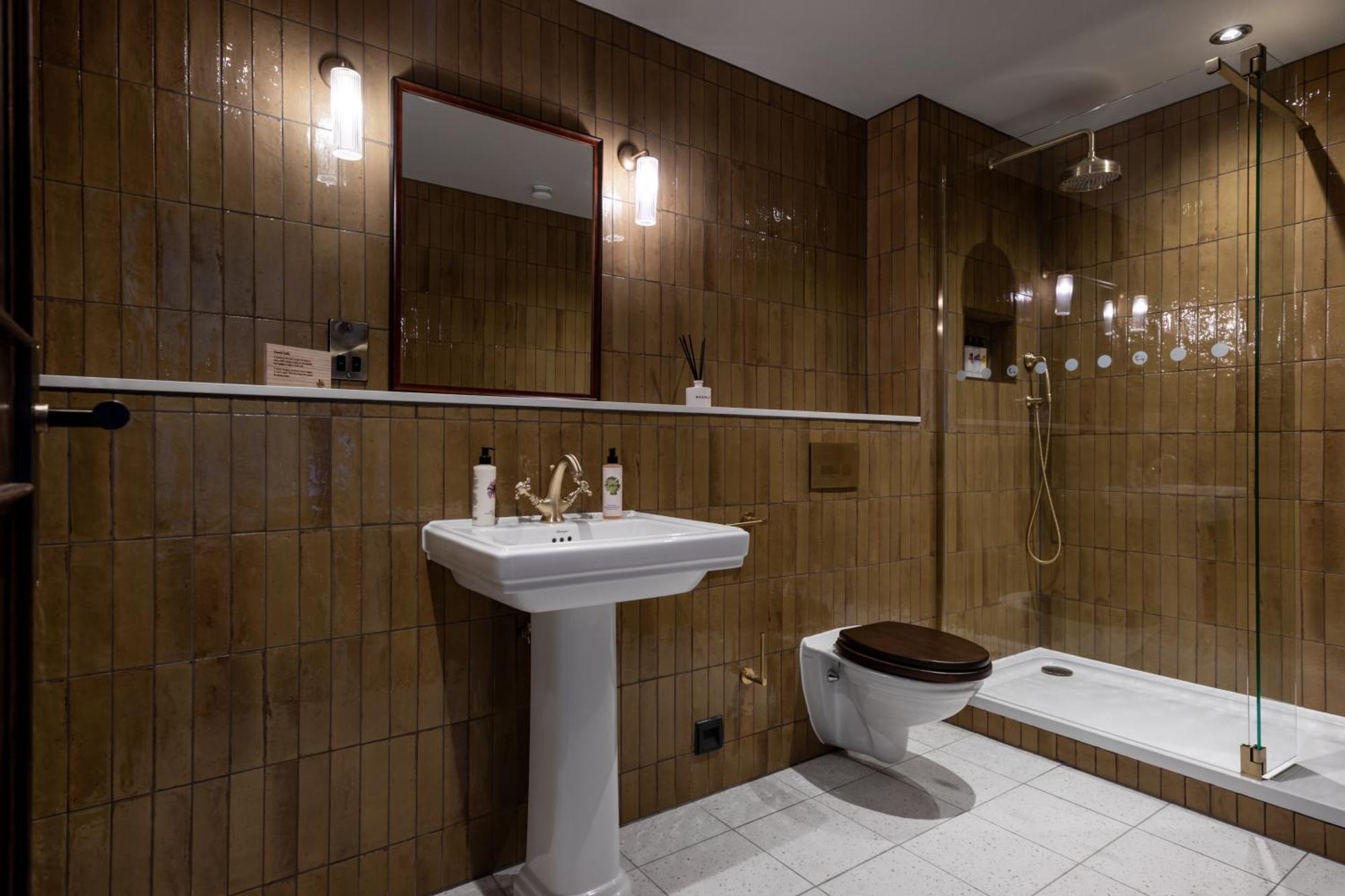 Teller'S Arms Hotell Farnham  Exteriör bild